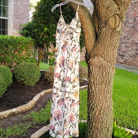 revolve Dresses & Skirts - Light weight linen floral maxi with smocked back